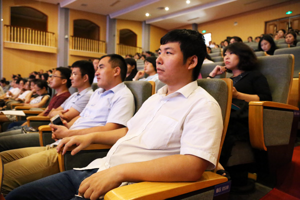 IMG-观众.JPG